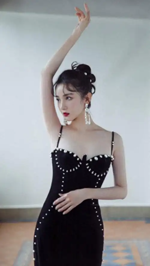 游泳冠军陈小芸简介_游泳健将陈小芸_陈小芸游泳总冠军