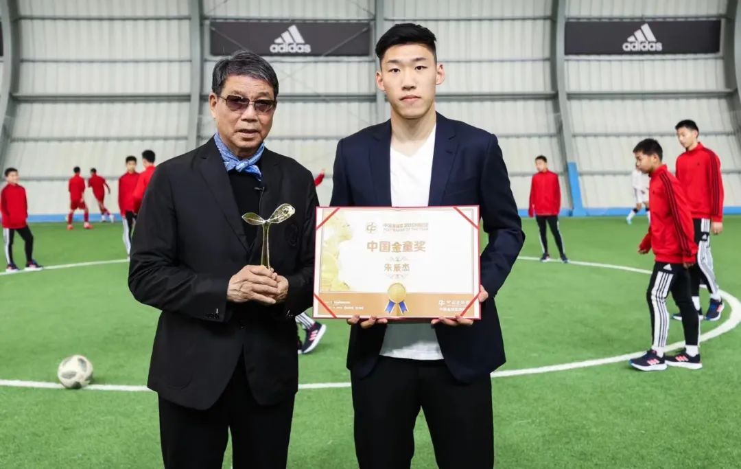 足球历史十佳进球_足球年度进球奖_足球历史上进球奖最多的人