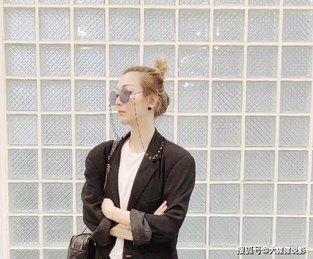 明星健身暴汗照片_暴汗健身图片_暴汗健身明星照片高清