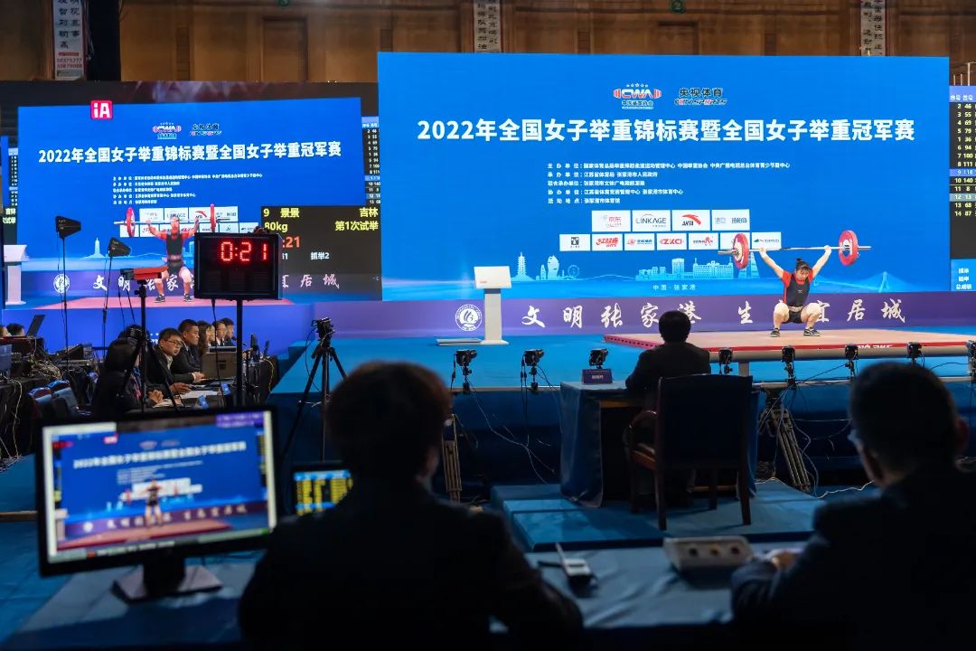 举重冠军女2020_举重女子2021_国际举重女子冠军