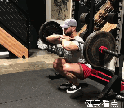 健身蹲腿的好处_蹲腿有什么好处_蹲腿锻炼