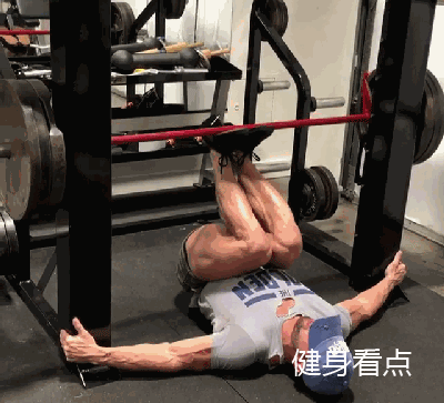 蹲腿锻炼_蹲腿有什么好处_健身蹲腿的好处